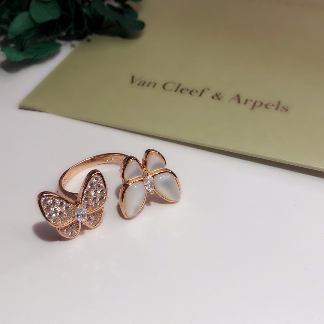 V*n Cl**f & Arpels Two Butterfly Ring
