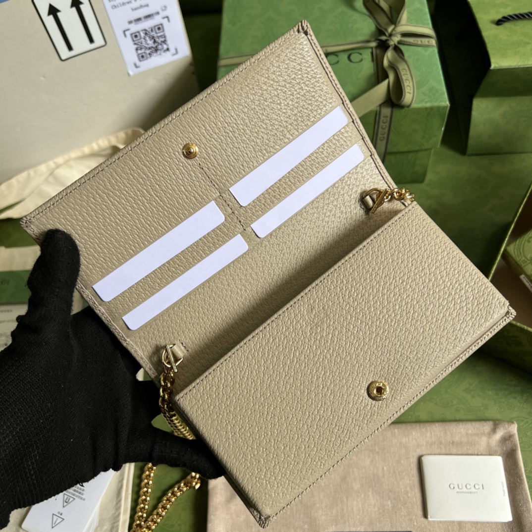Gvc*1 Horsebit 1955 wallet with chain