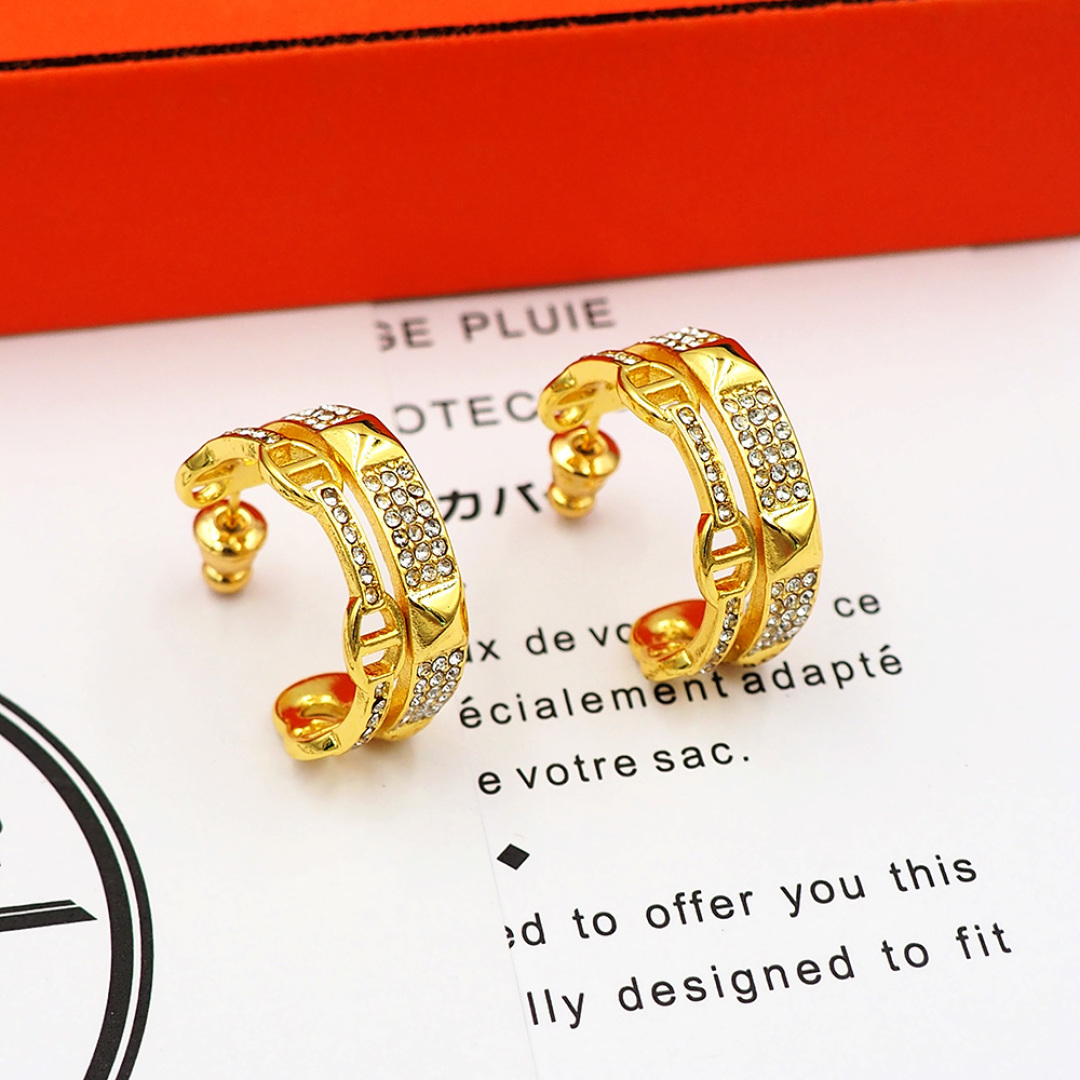 H**me5 D1am0nds Earrings
