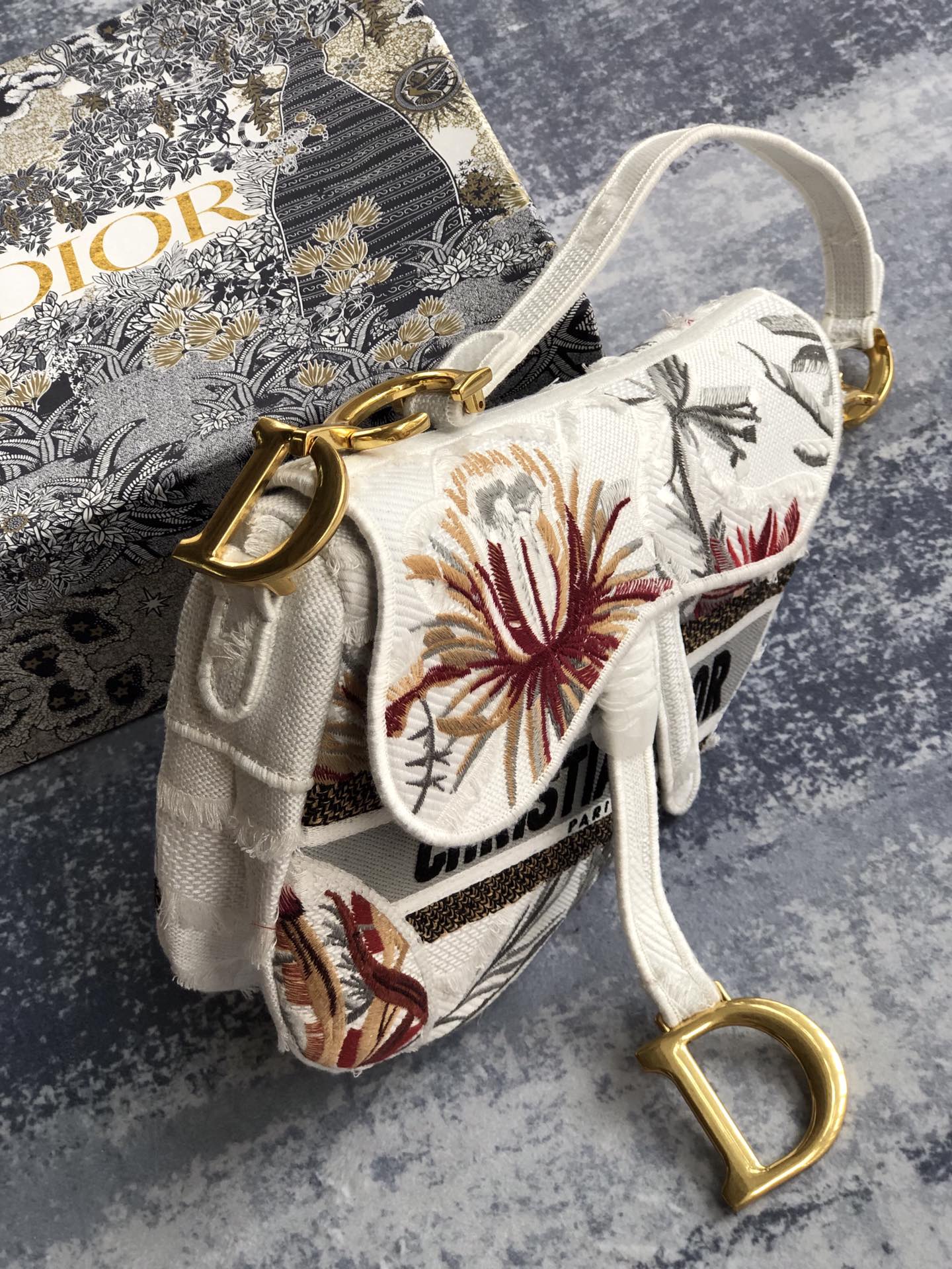 D10r Saddle Bag