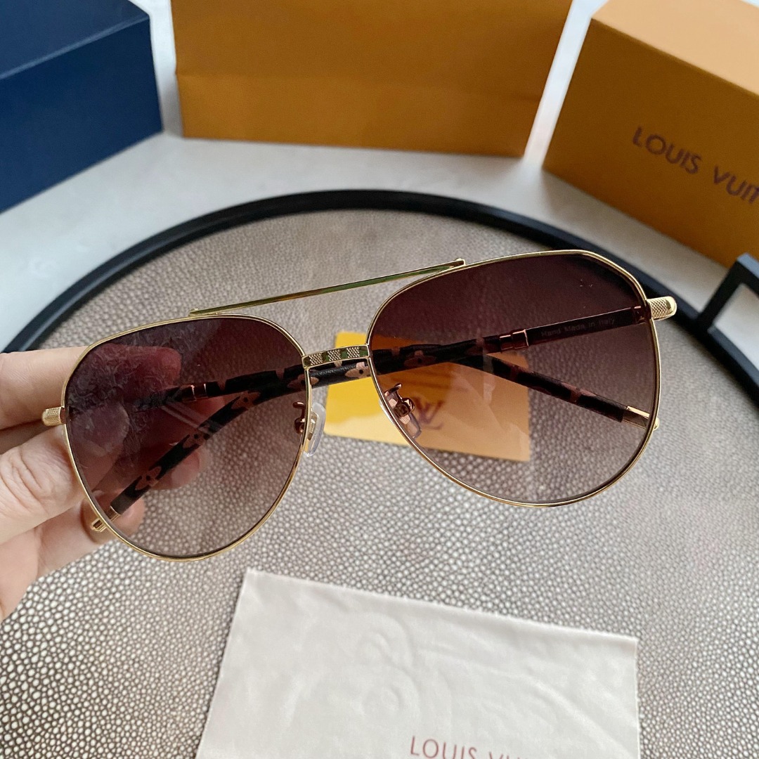 MATTHEW WILLIAMSON MAGNOLIA SUNGLASSES IN YELLOW GOLD