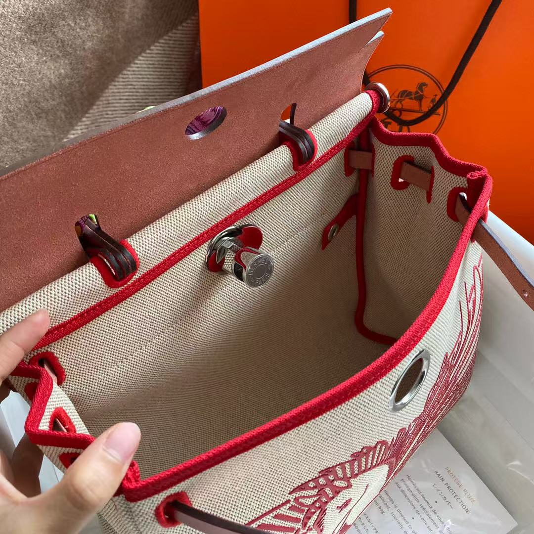H**me5 Herbag 31 Roturnme Pegase en rouge