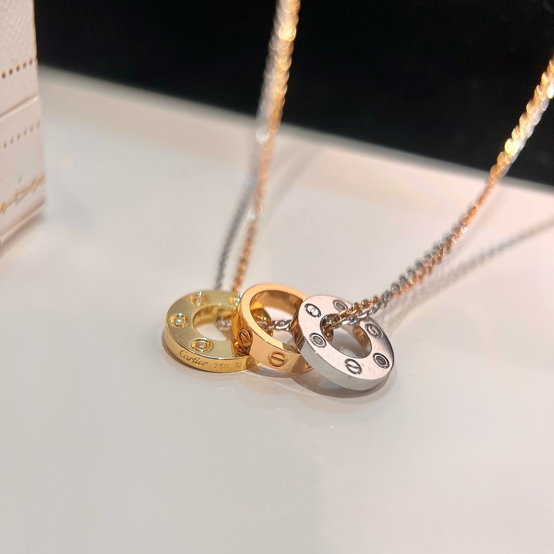 Ca*t1er 6 D1am0nds Love Necklace