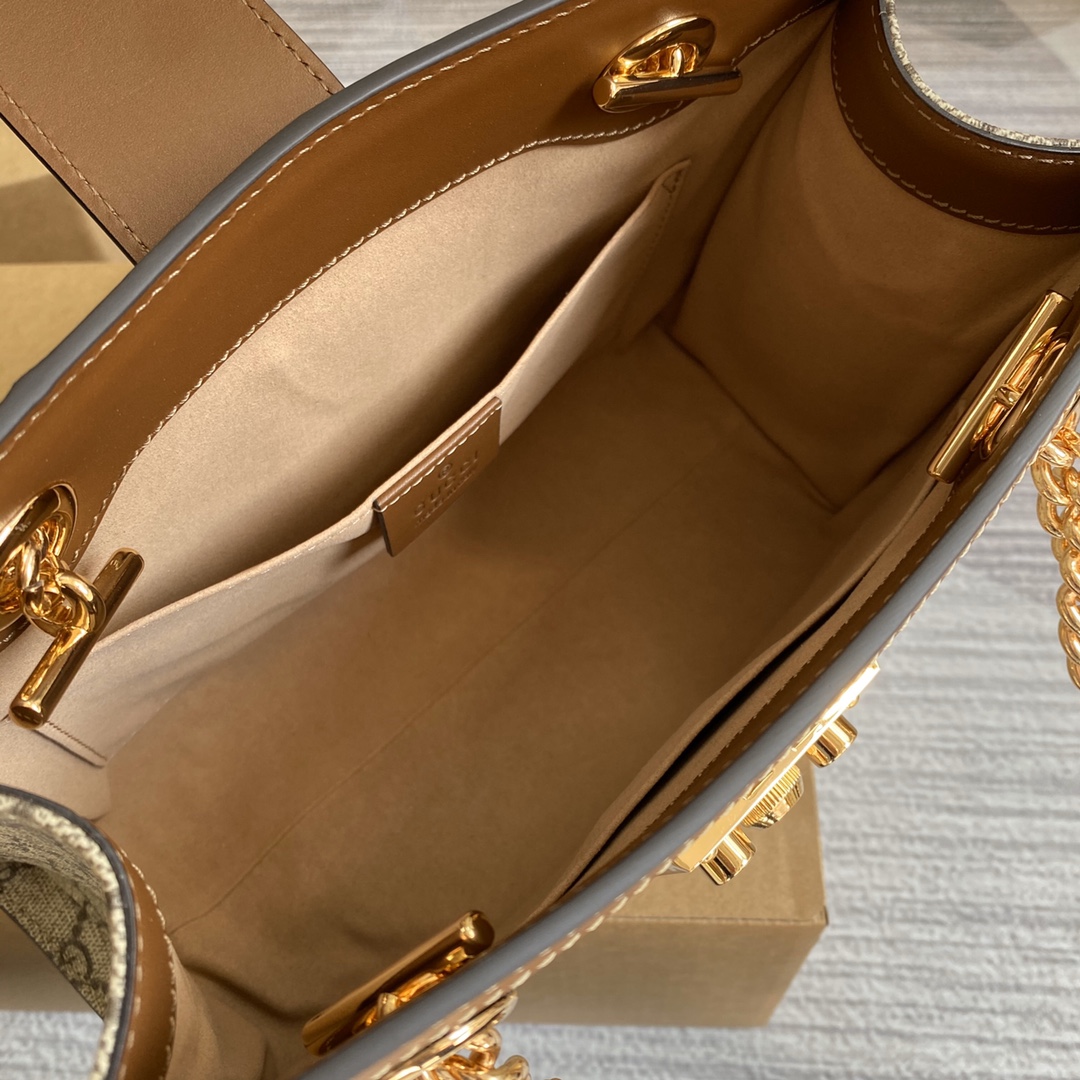 Gvc*1 Padlock Small Shoulder Bag