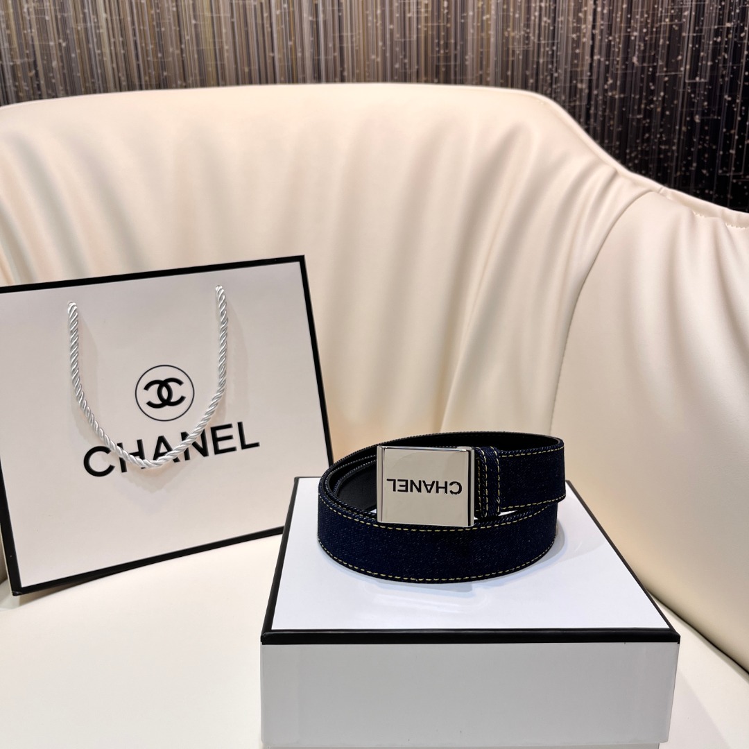 ch**el pre-owned 1990s cc turn-lock De*1m belt