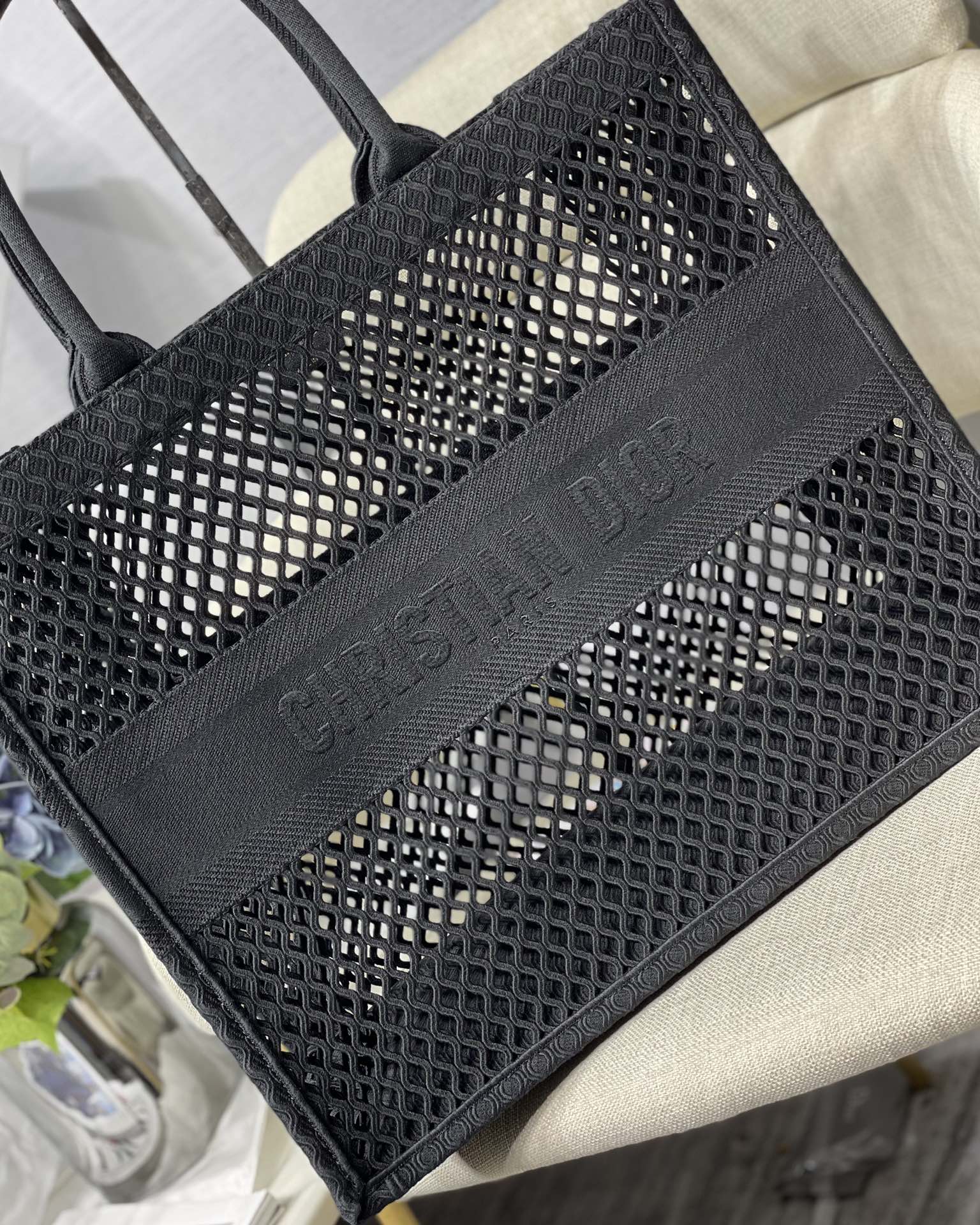 D10r BOOK TOTE