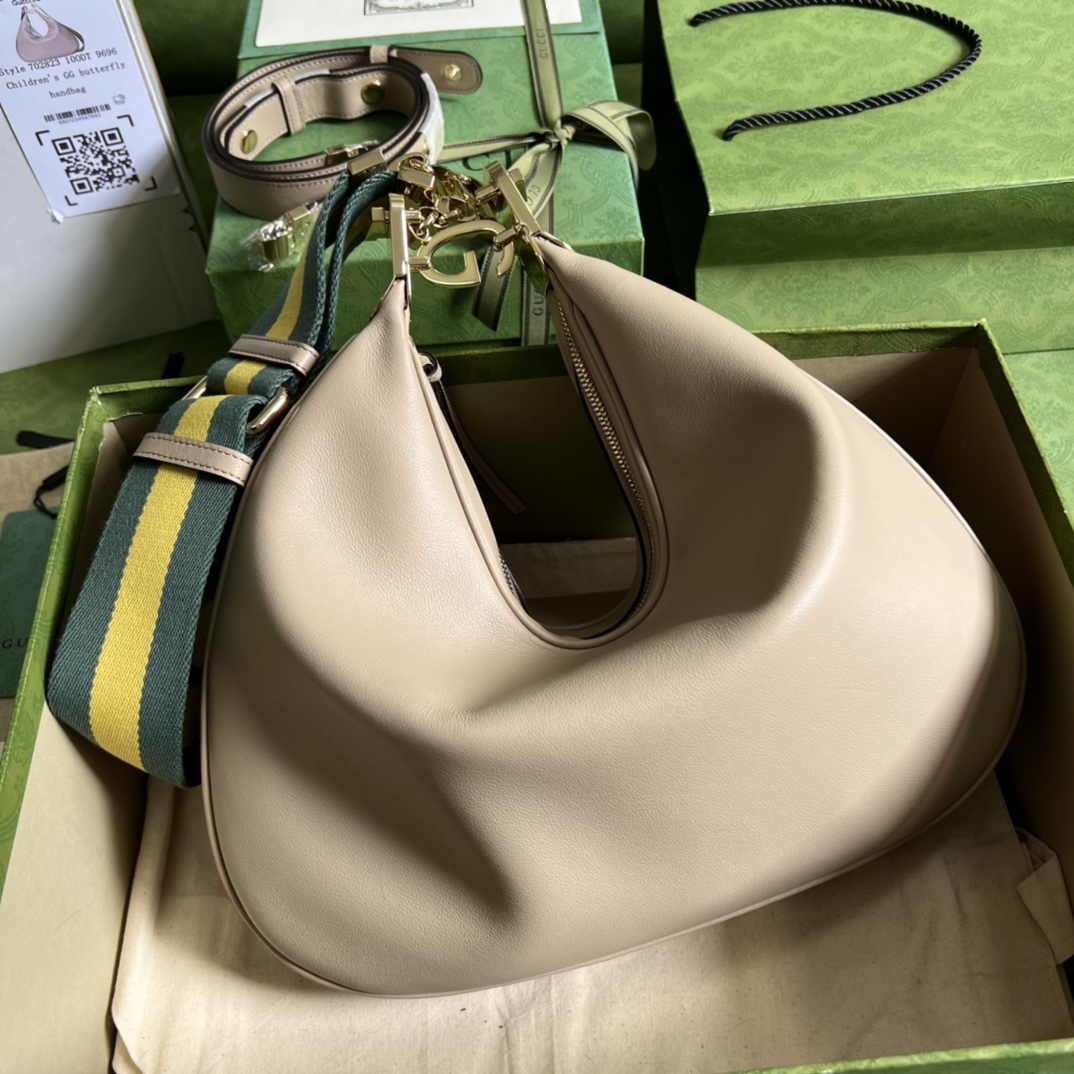 Gvc*1 Attache large shoulder bag
