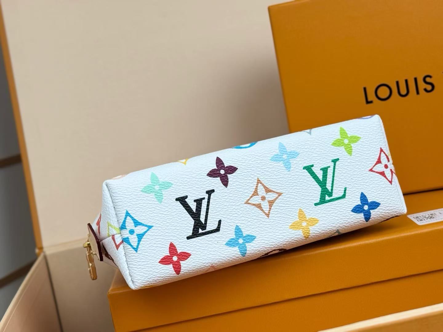 L0vis Vvtt0n x Takashi Murakami Pochette Cosmetique