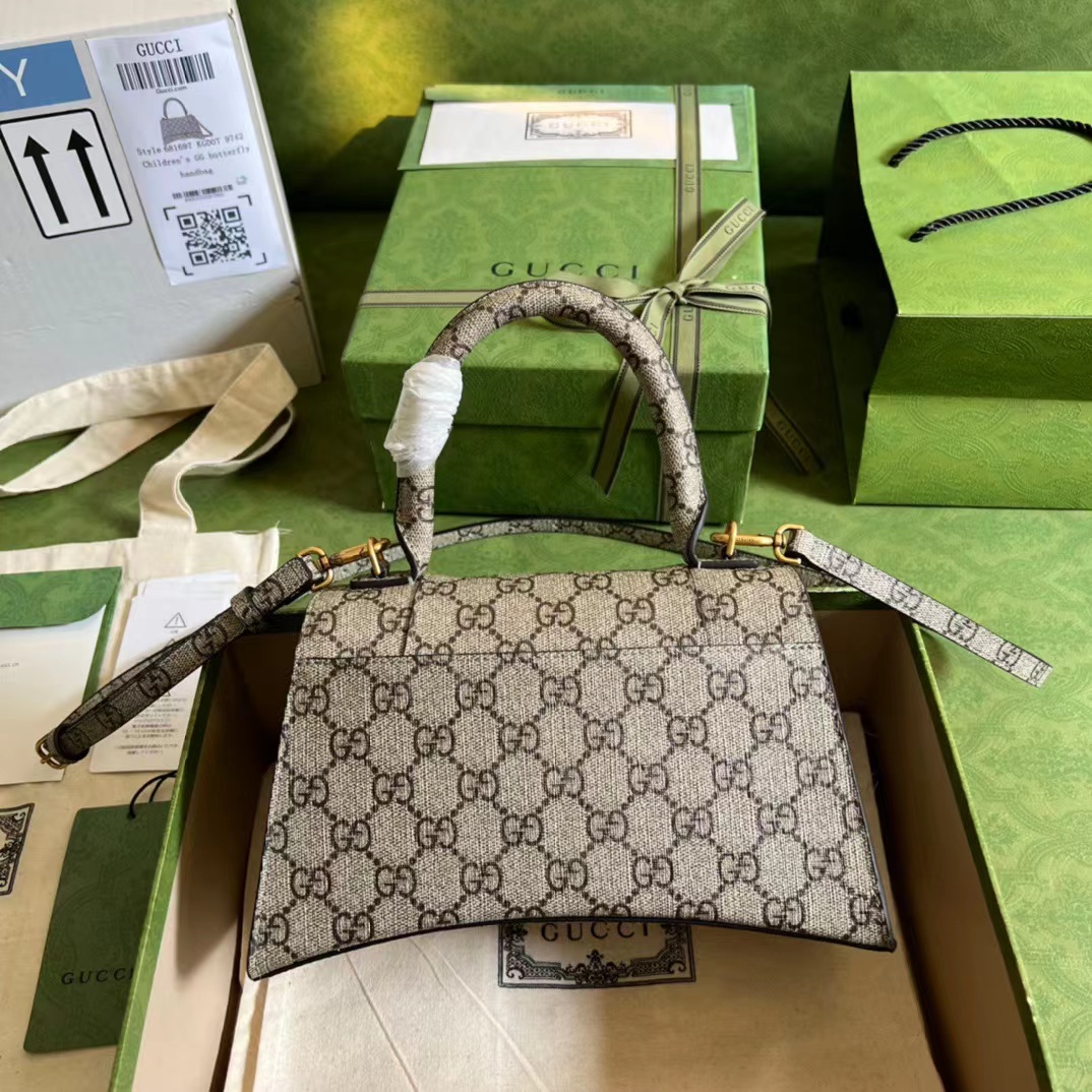 Gvc*1 X Ba1en*iaga THE HACKER PROJECT SMALL HOURGLASS BAG BEIGE