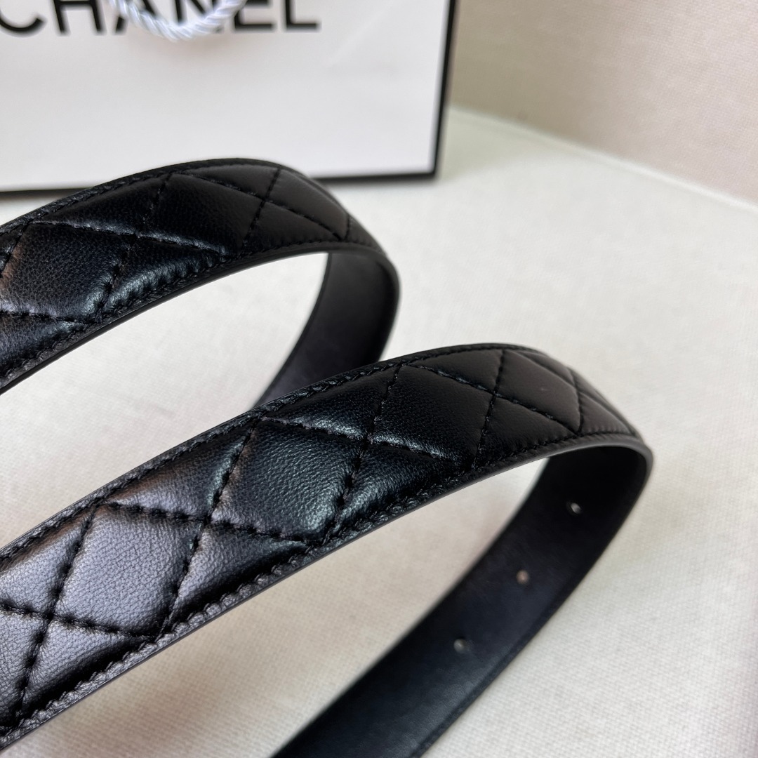 Ch**el leather belt