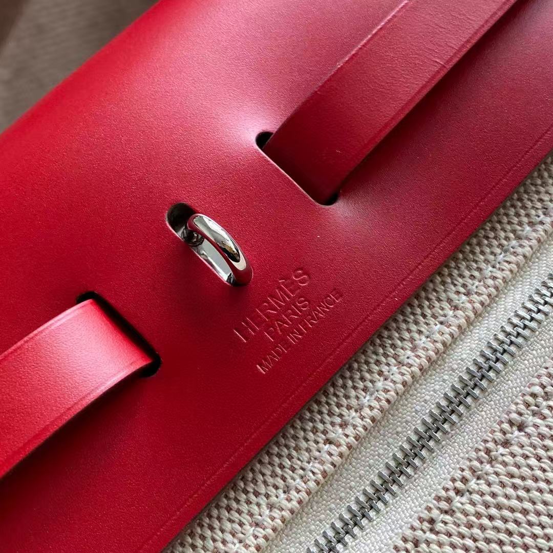 H**me5 Herbag 31 Roturnme Pegase en rouge