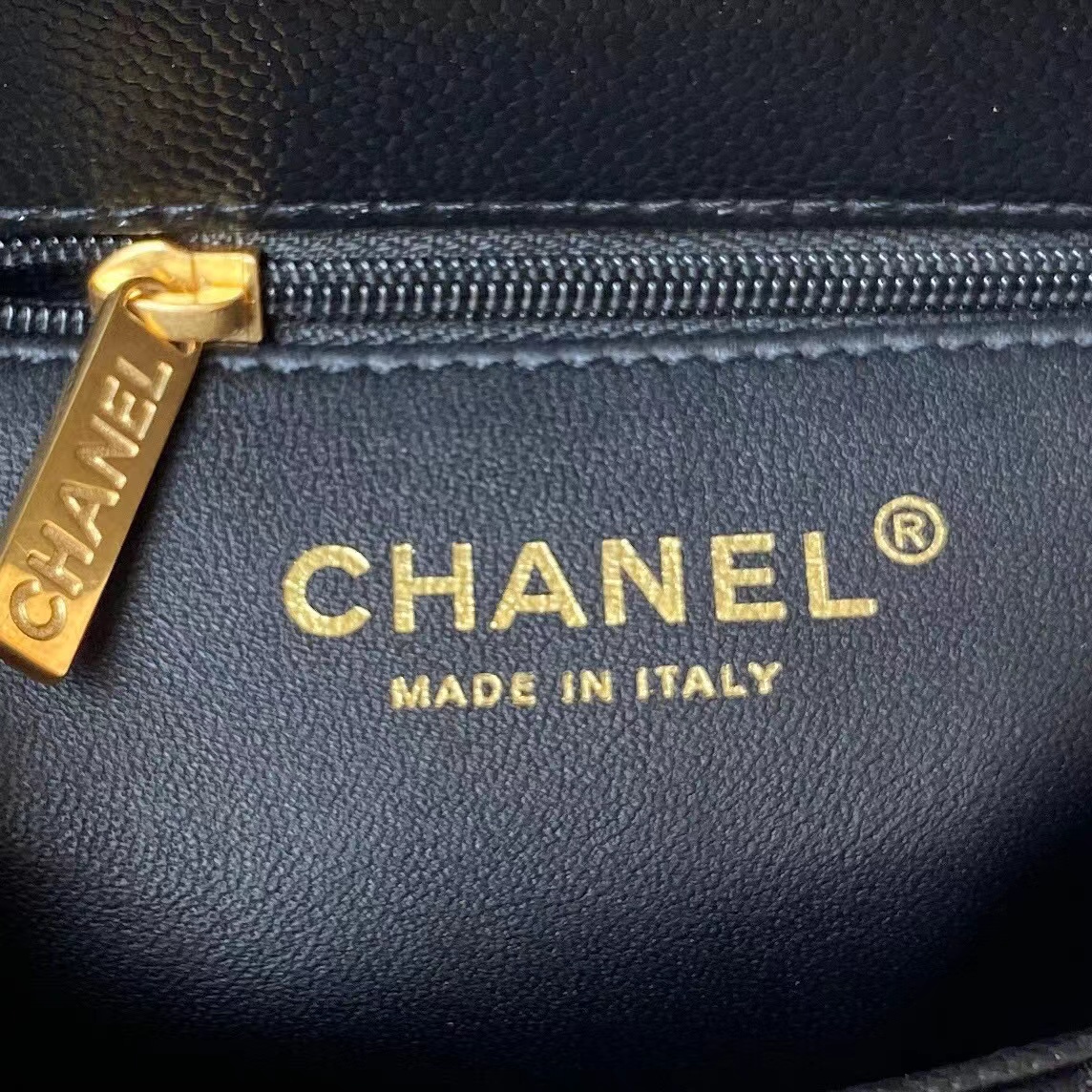 ch**el G01den ball in medium