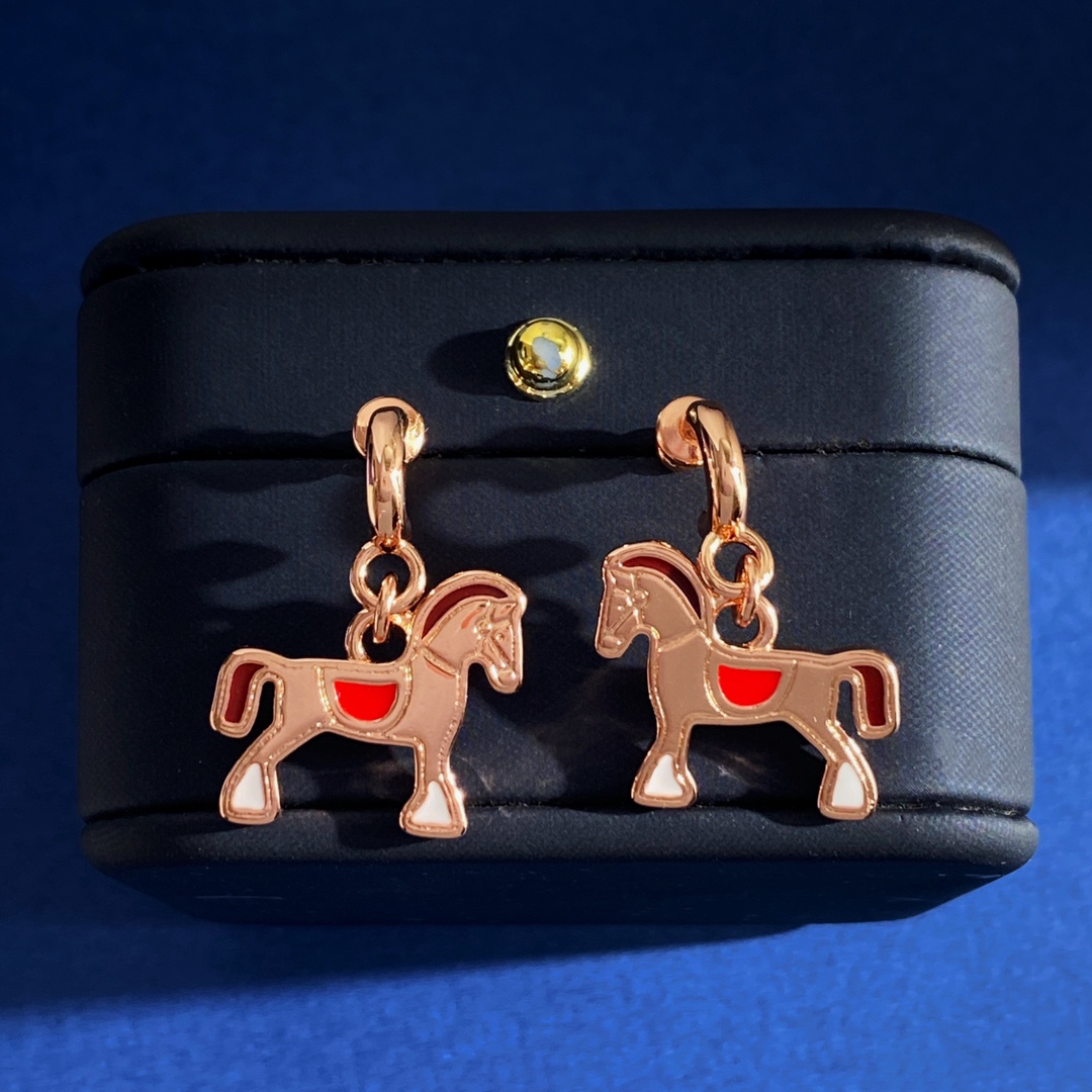 H**me5 Cheval Earrings