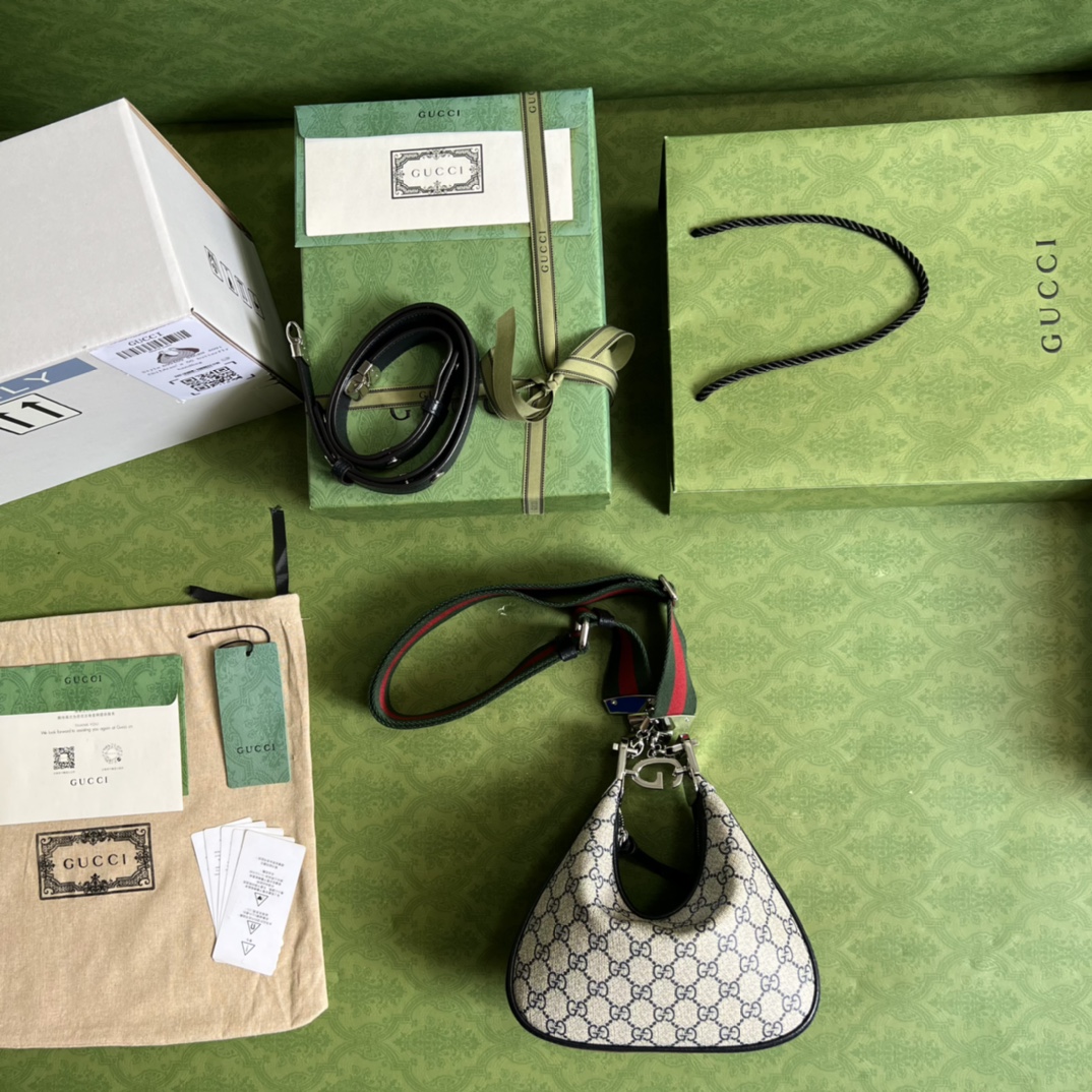 Gvc*1 Attache small shoulder bag