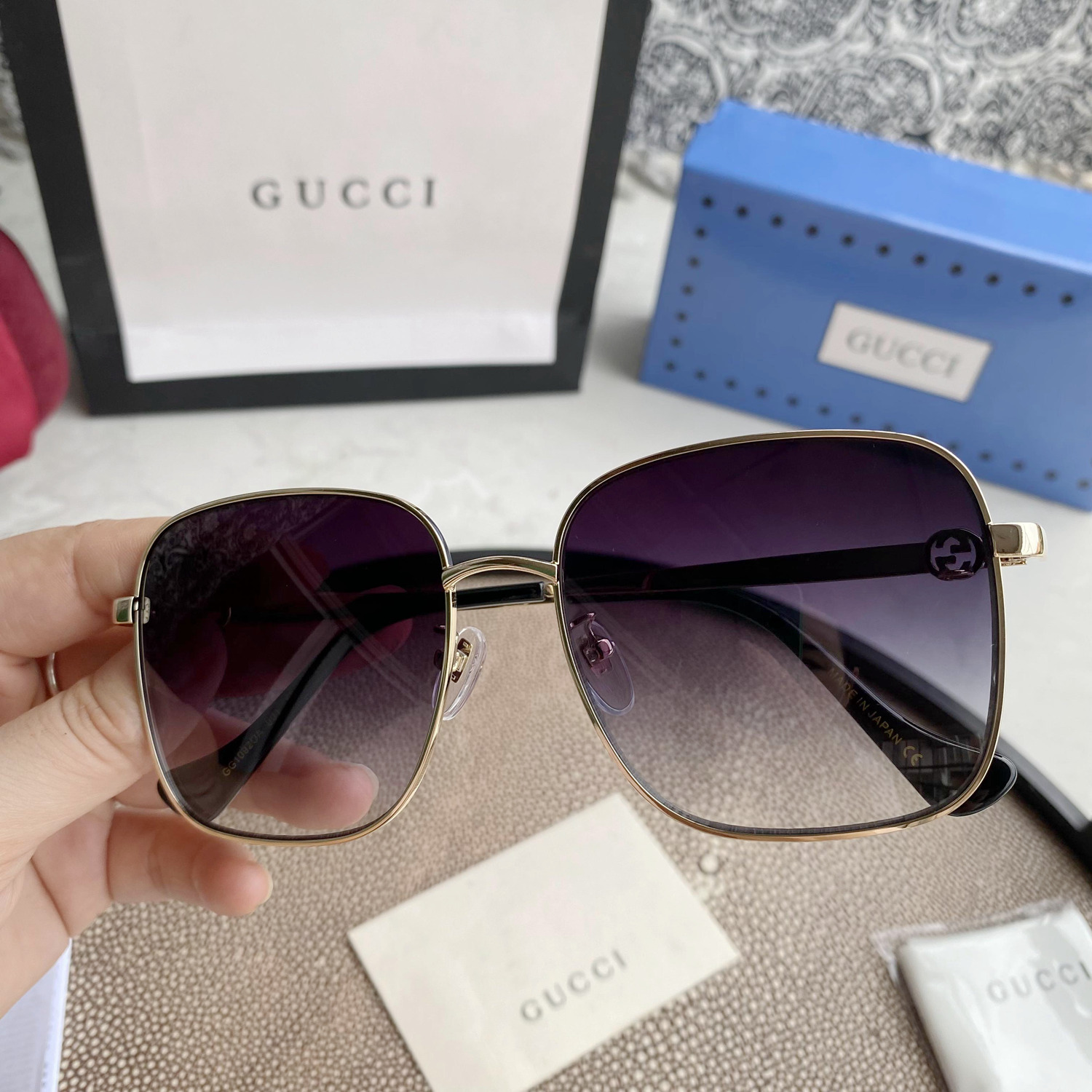 SQUARE-FRAME SUNGLASSES