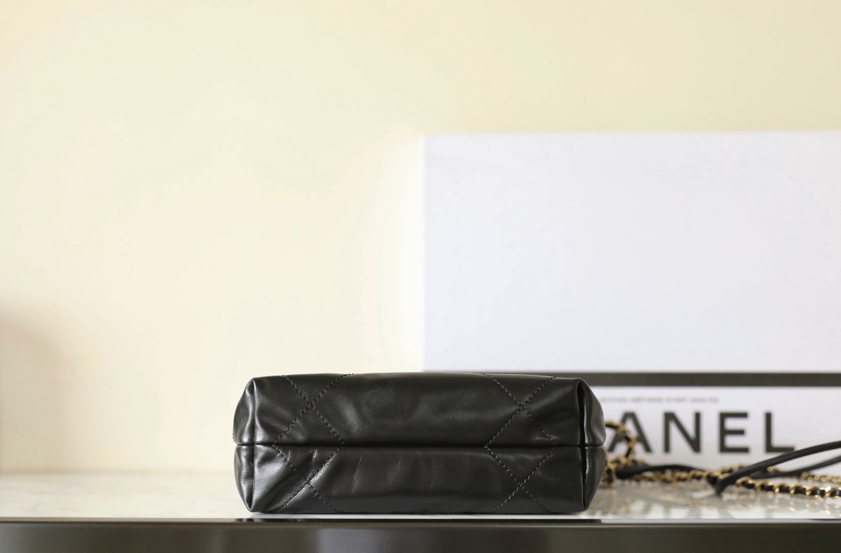 Ch**el 22 mini bag