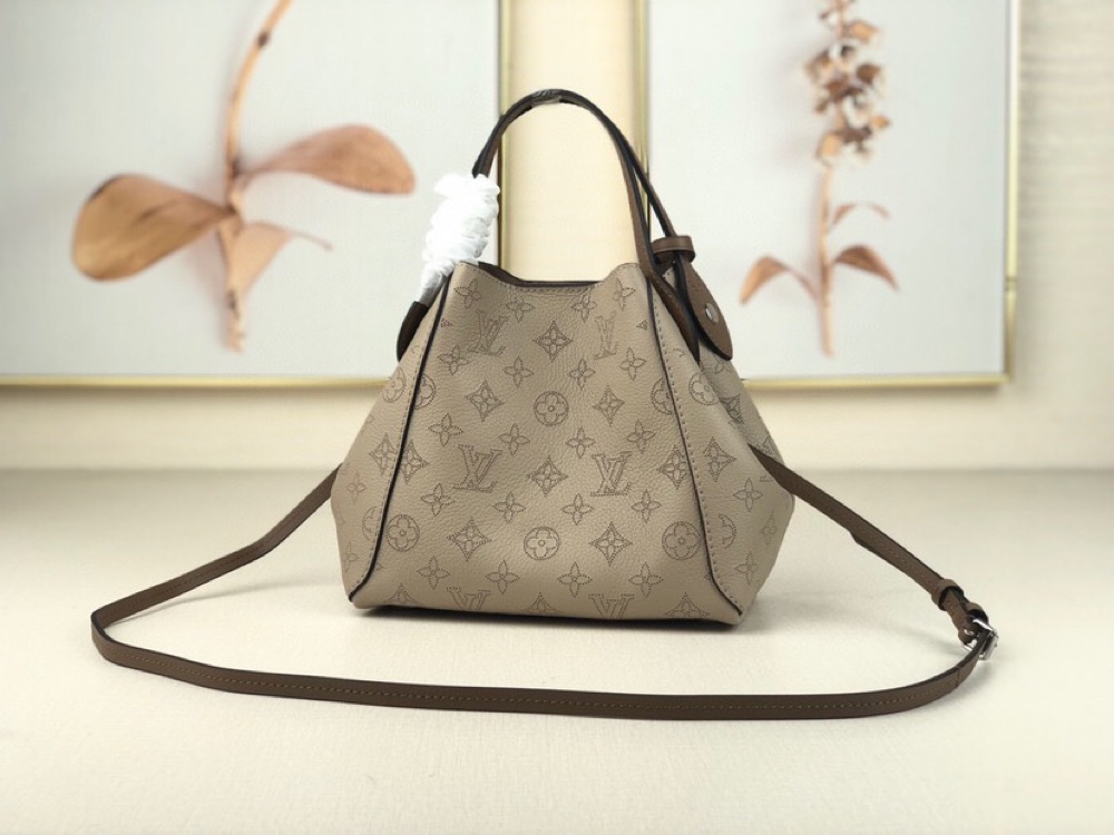 L0vis Vvtt0n Mahina Leather Hina PM