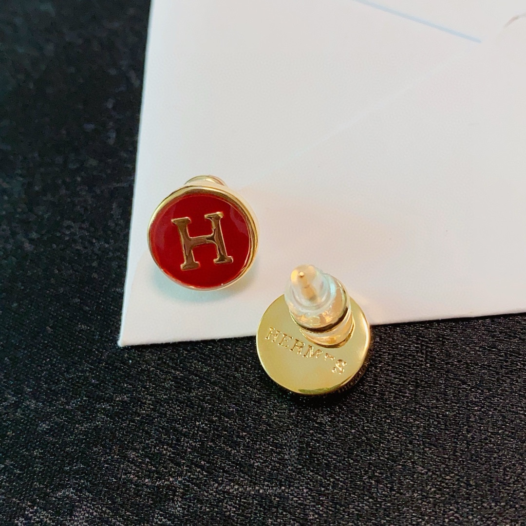H**me5 H Letter Earrings