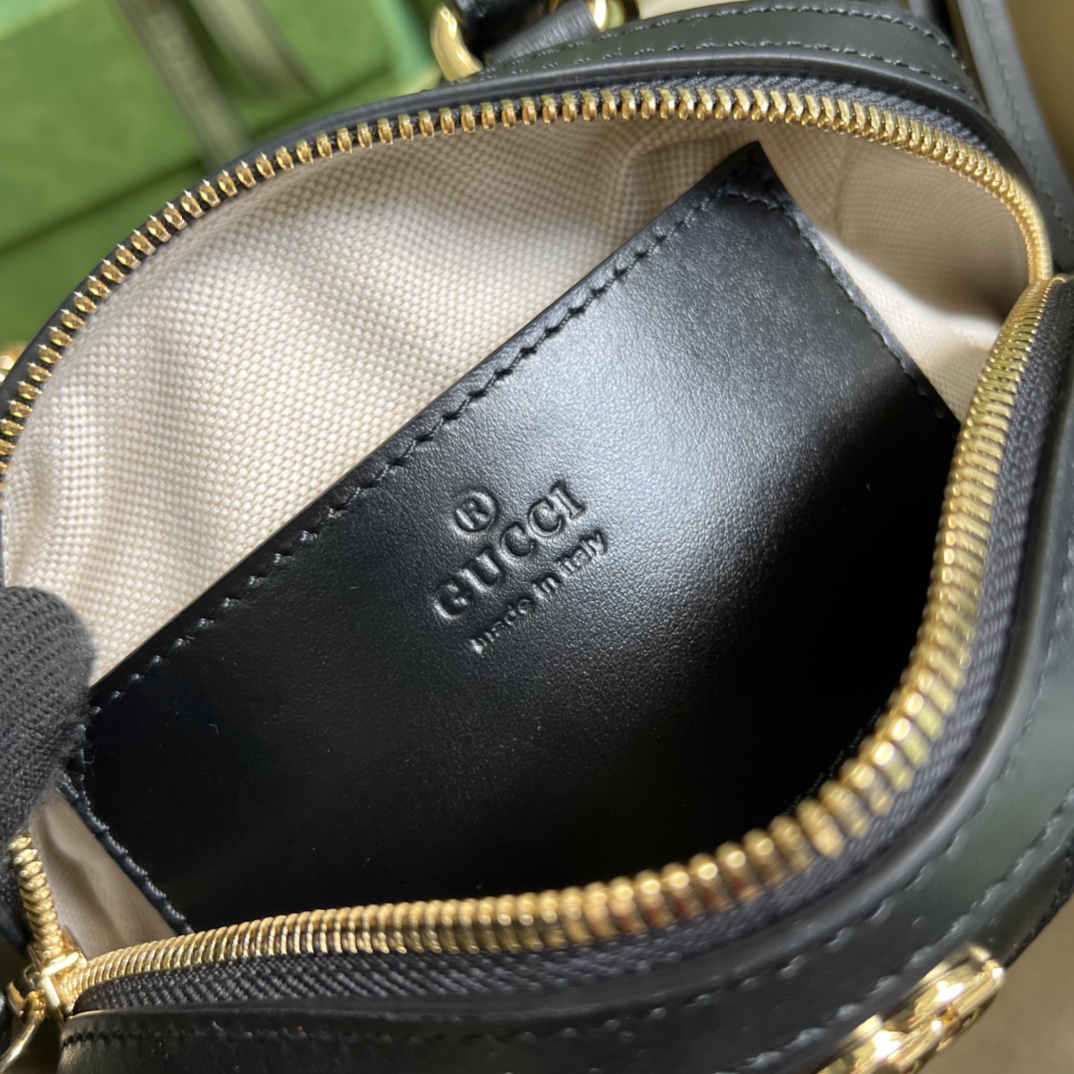 GG Matelassé leather mini bag