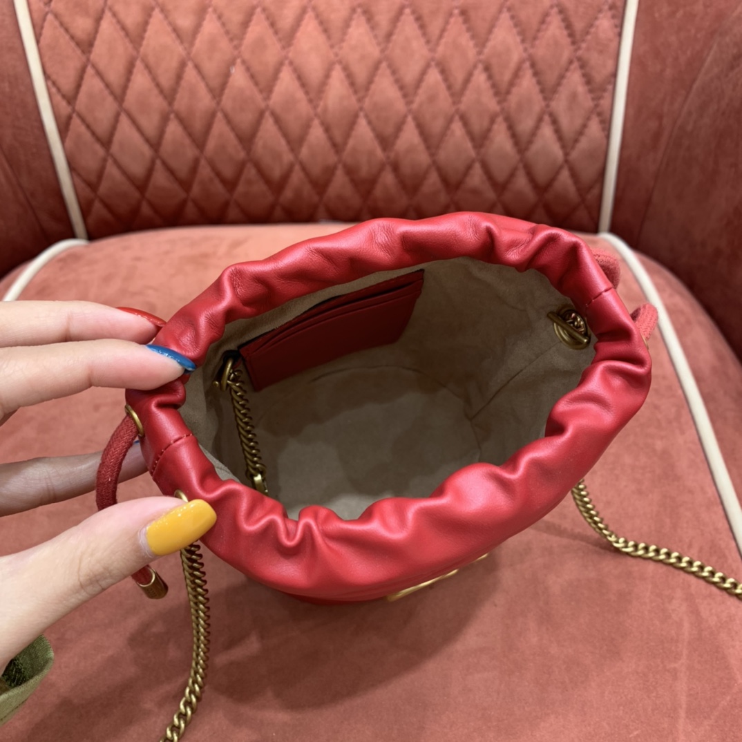 𝙂𝙪𝙘𝙘𝙞 𝙢𝙖𝙧𝙢𝙤𝙣𝙩