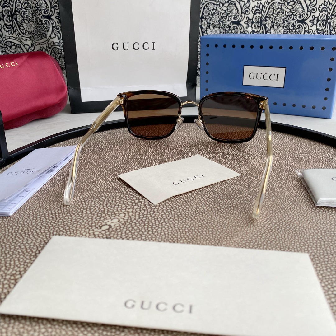 Gvc*1 Eyewear square tinted sunglasses