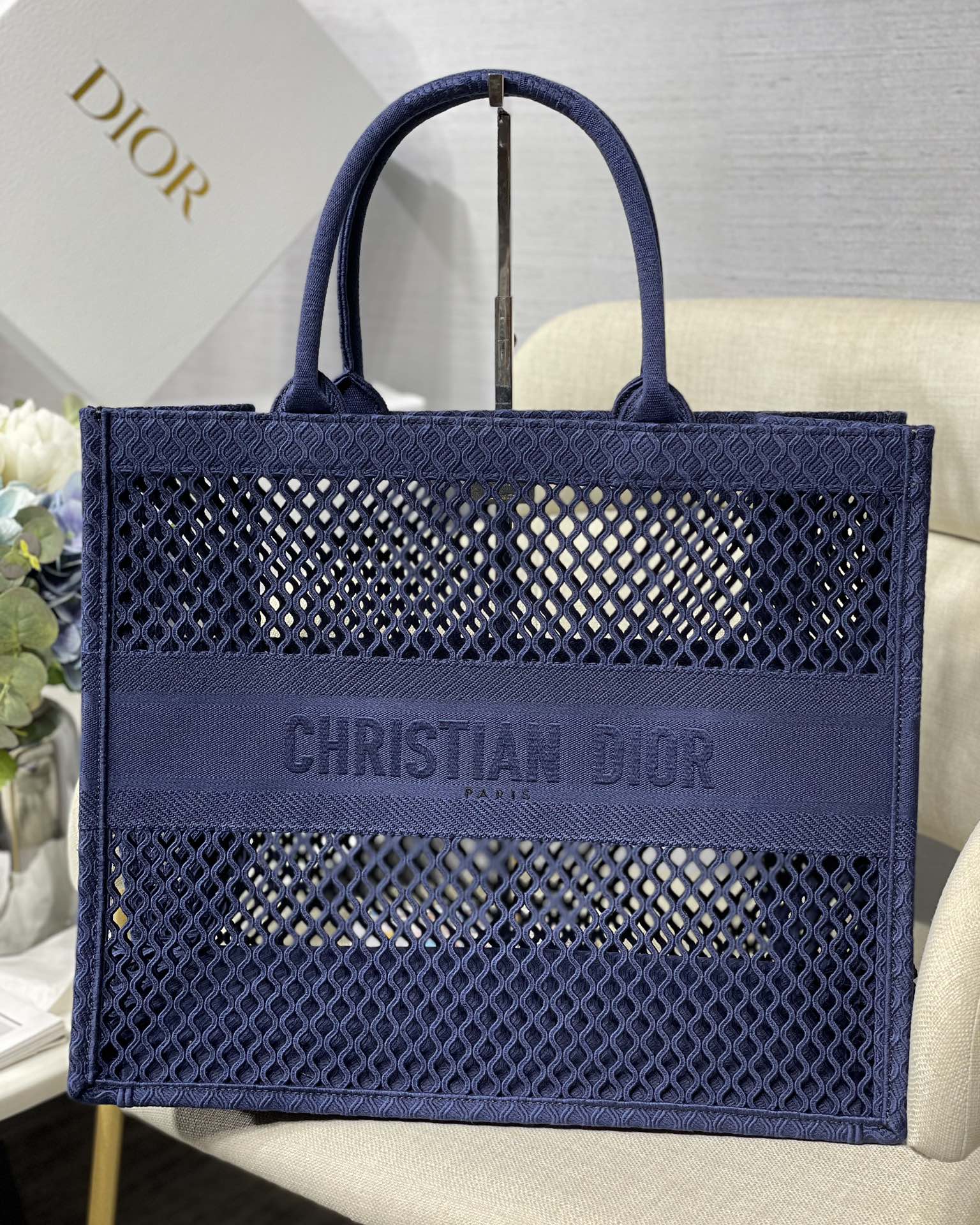 D10r BOOK TOTE