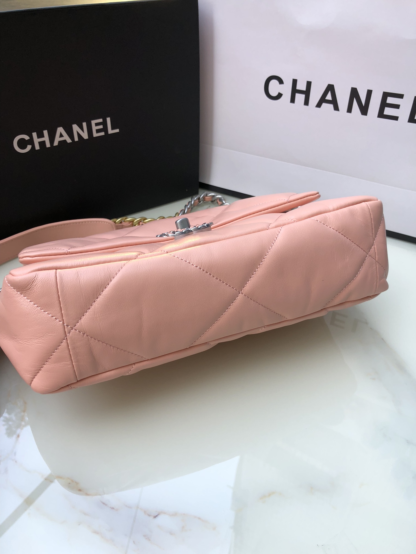 Ch**el 19 medium