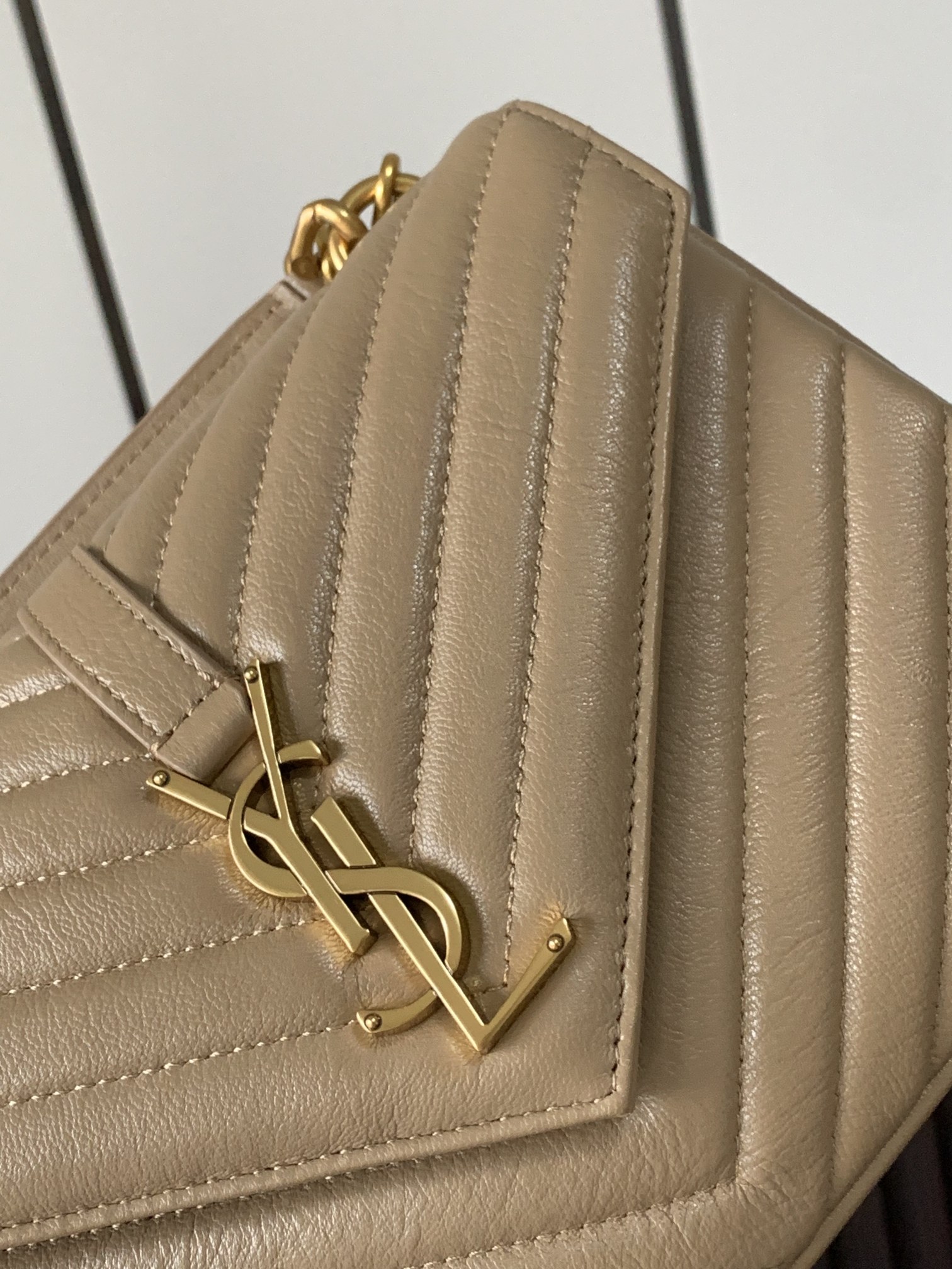 Sa1nt Lau*nt Medium Chain Bag