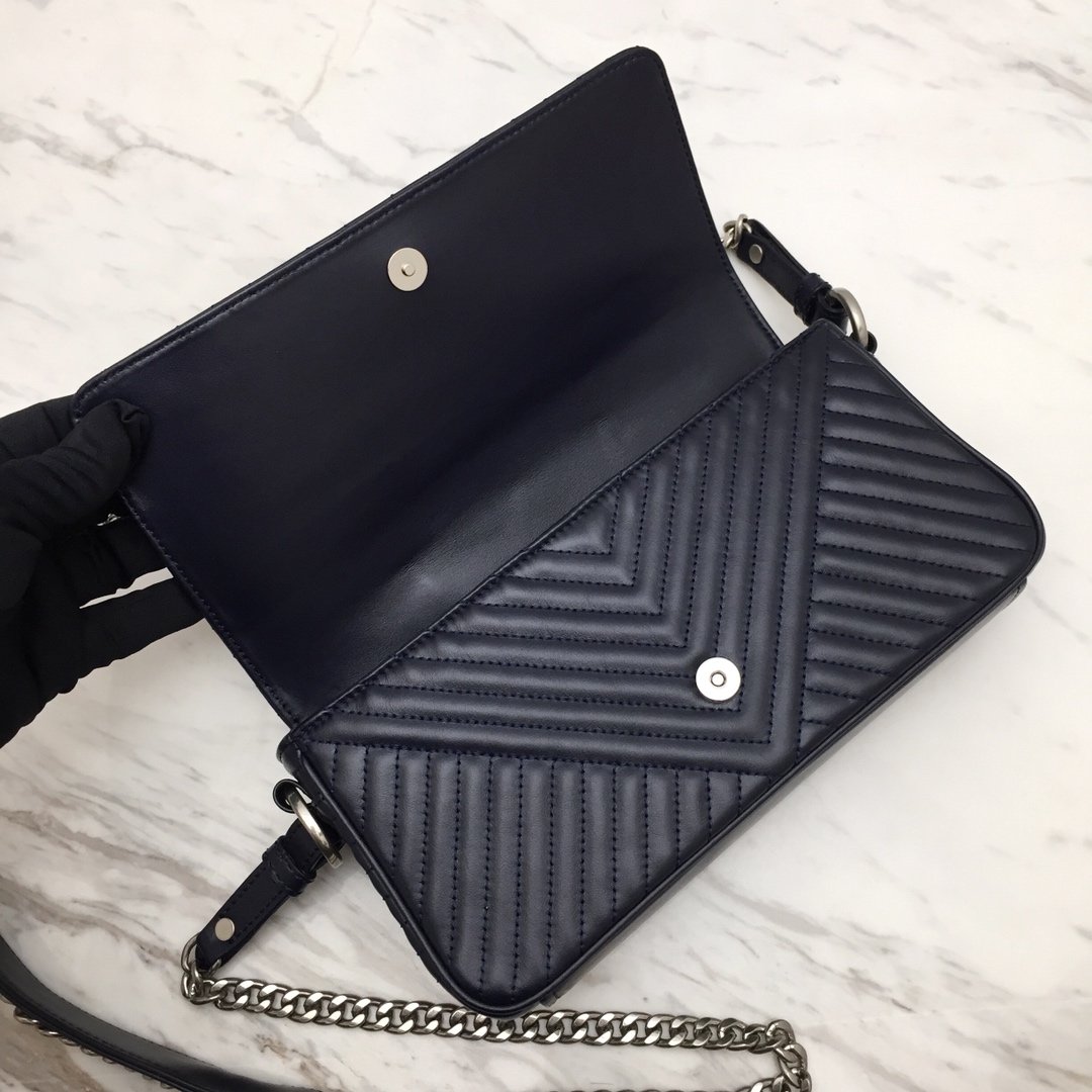 Pra*a Diagramme bag