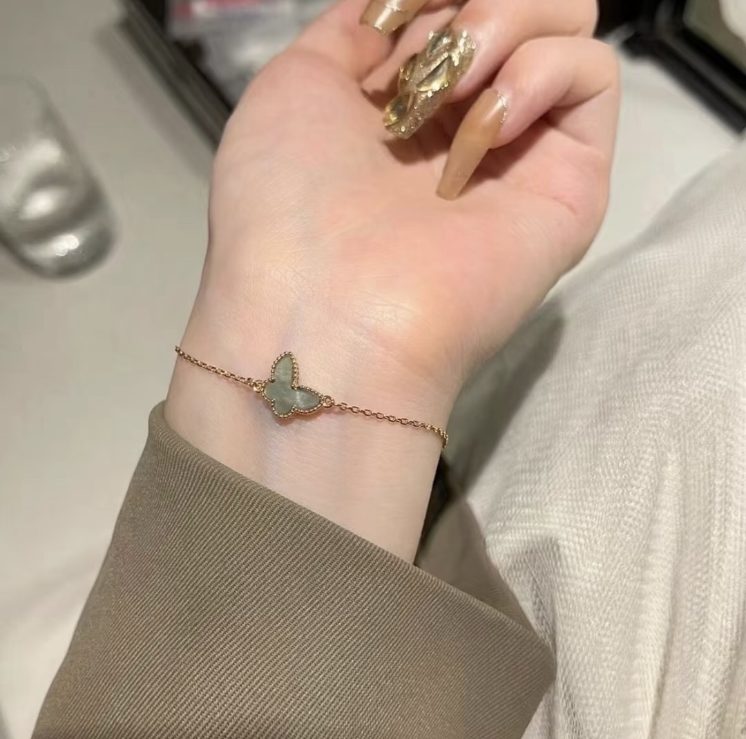 V*n Cl**f & Arpels Sweet Alhambra Bracelet