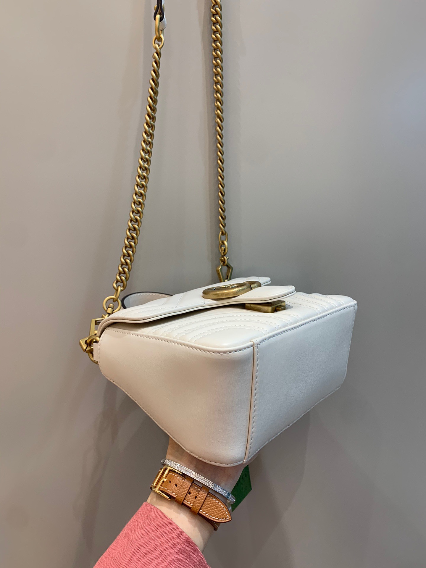 Classic handle bag