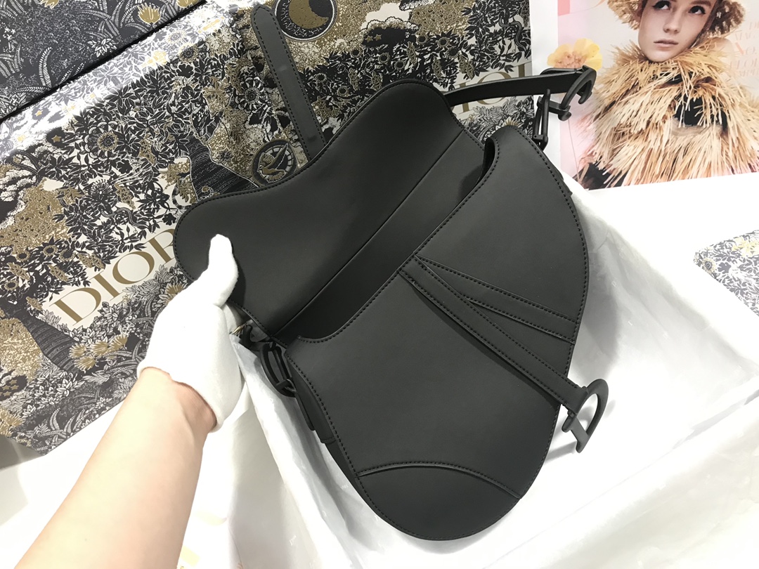 D10r Saddle Bag