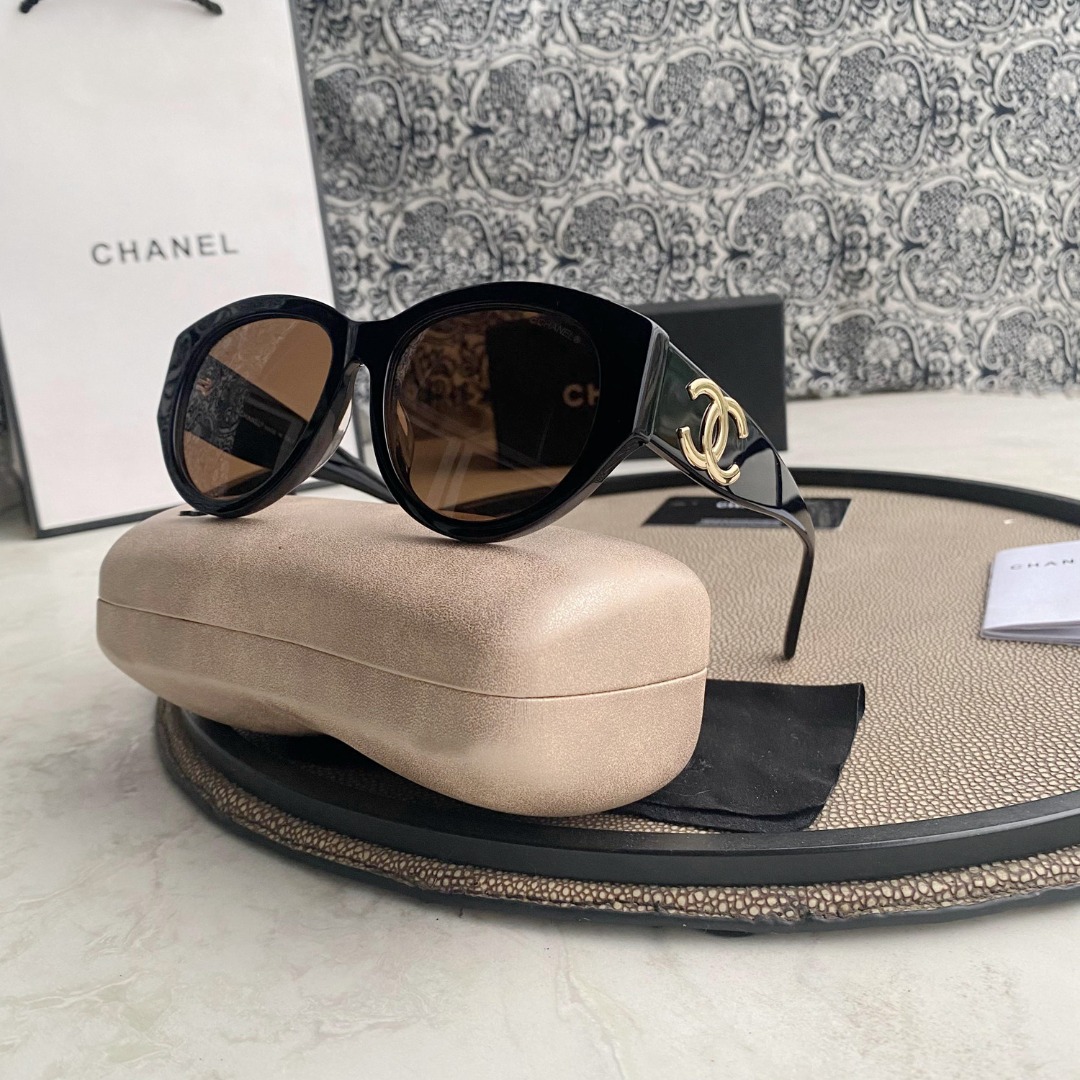 Ch**el Sunglasses