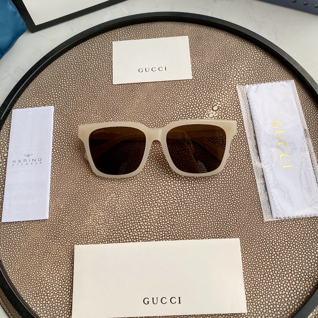 Gvc*1 acetate sunglasses with logo