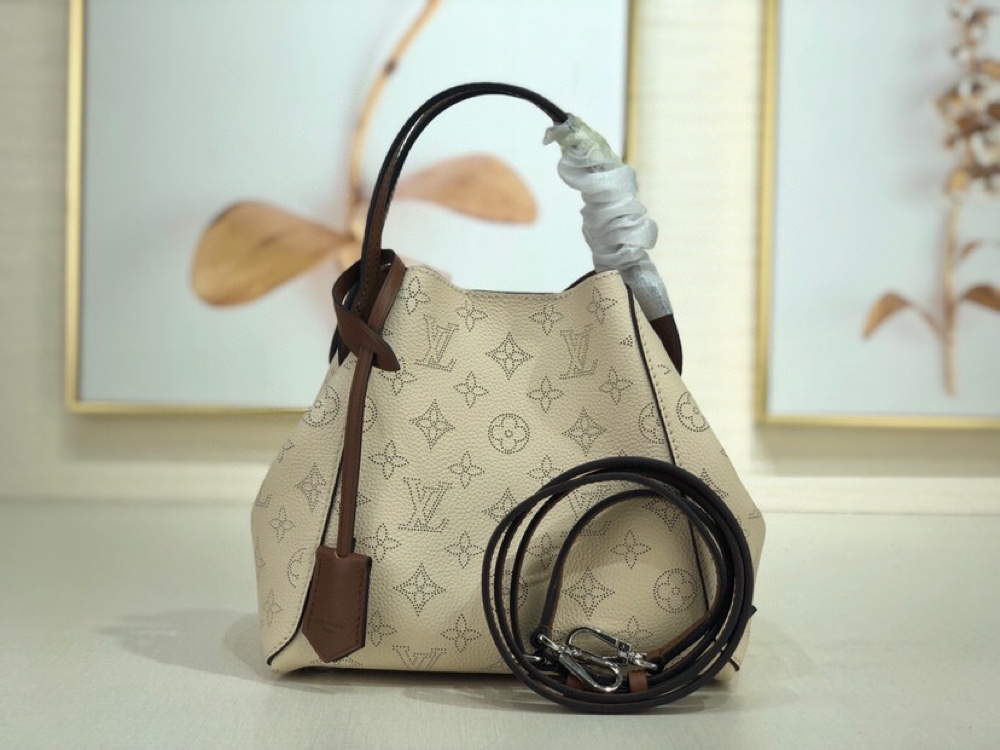 L0vis Vvtt0n Mahina Leather Hina PM