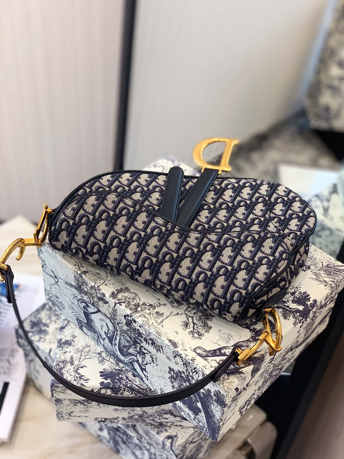 D10r Saddle Bag