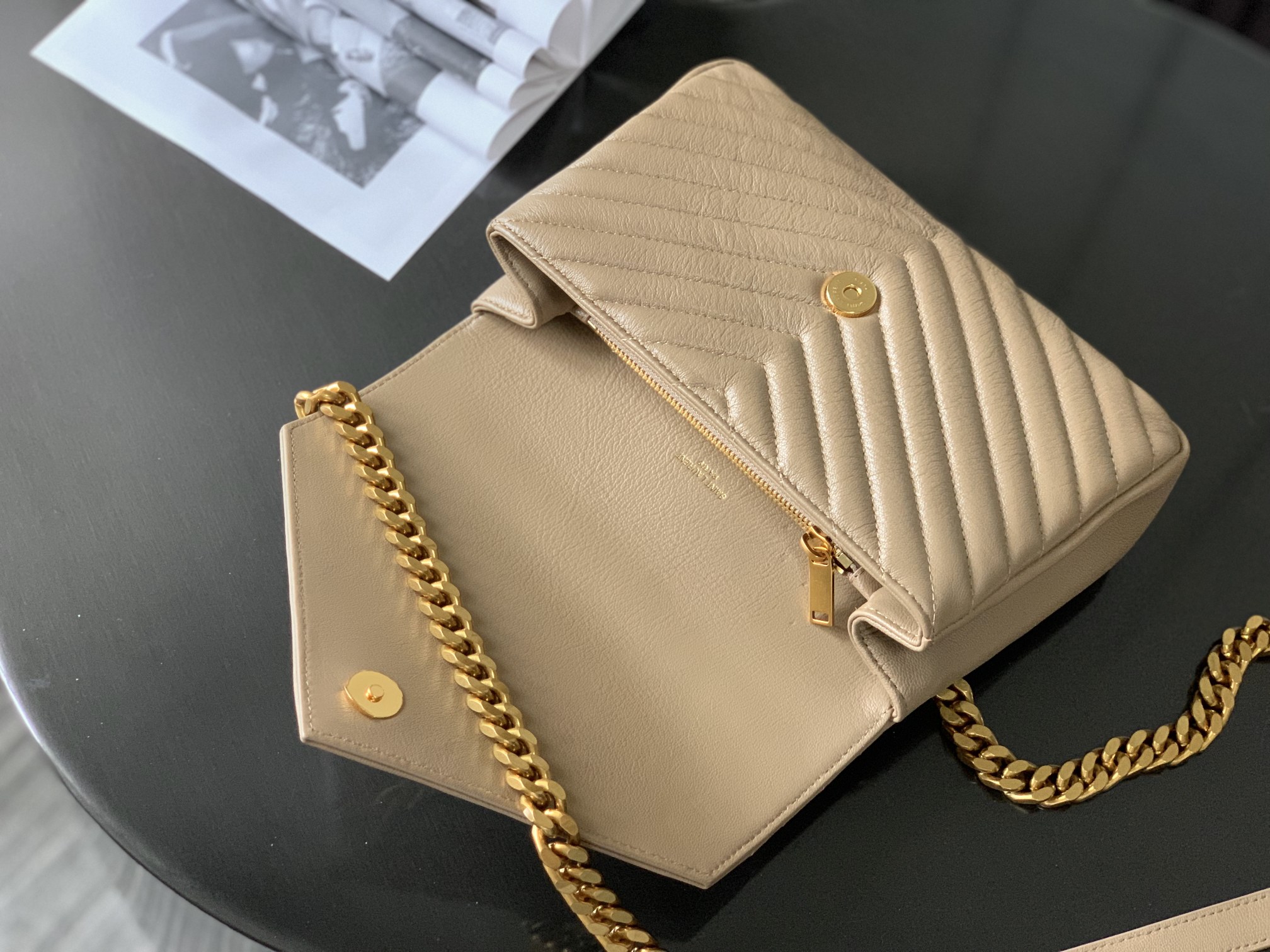 Sa1nt Lau*nt Medium Chain Bag