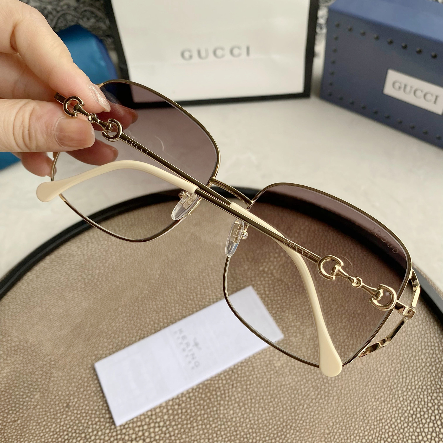 Gvc*1 GG0724S 001 WITH DETACHABLE JEWELLERY CHARMS