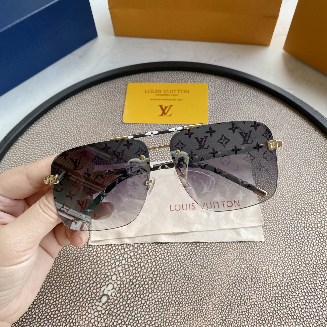 LV GOLD AVIATOR SUNGLASSES