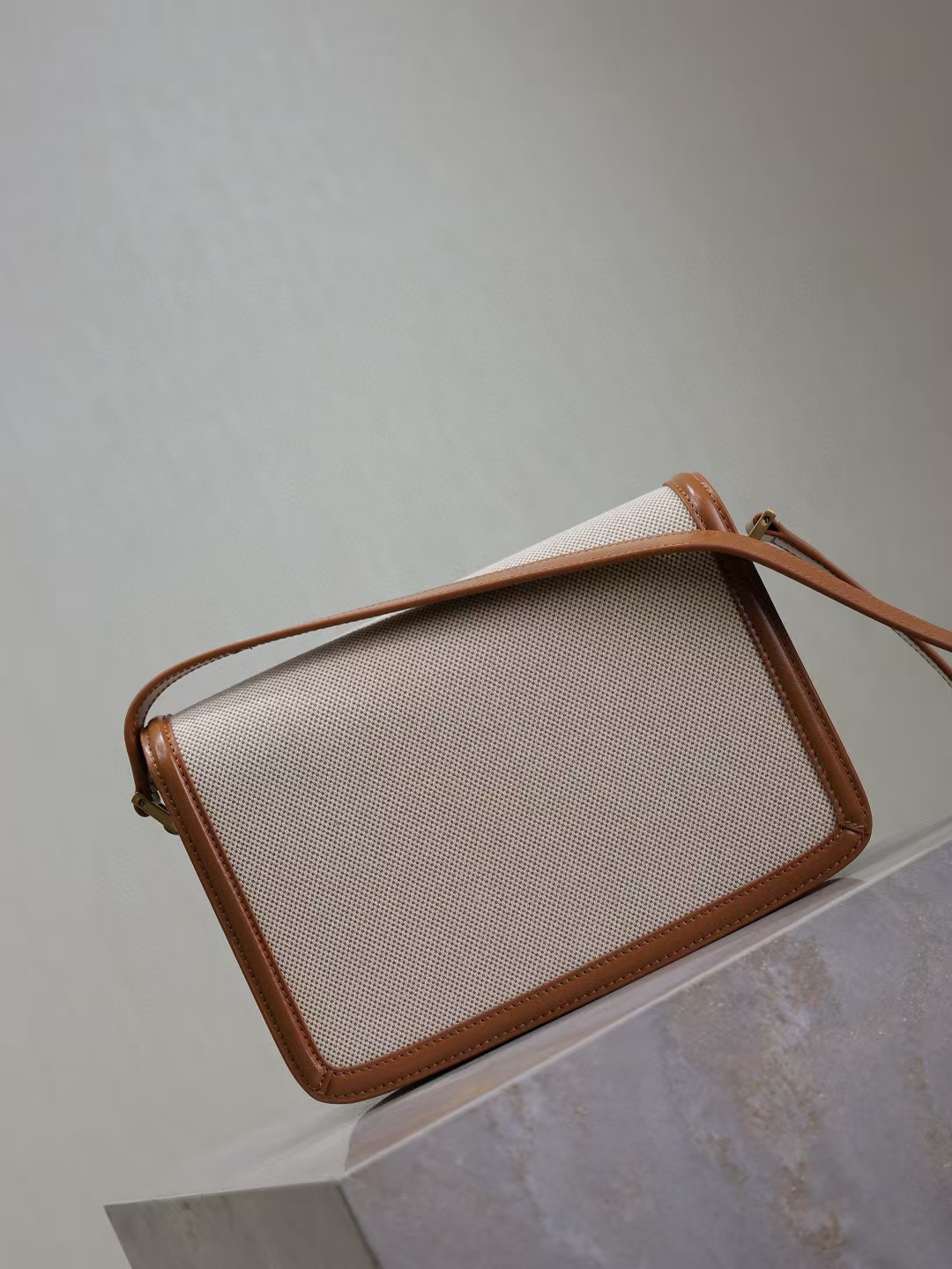 SOLFERINO MEDIUM SATCHEL IN BOX Sa1nt Lau*nt LEATHER