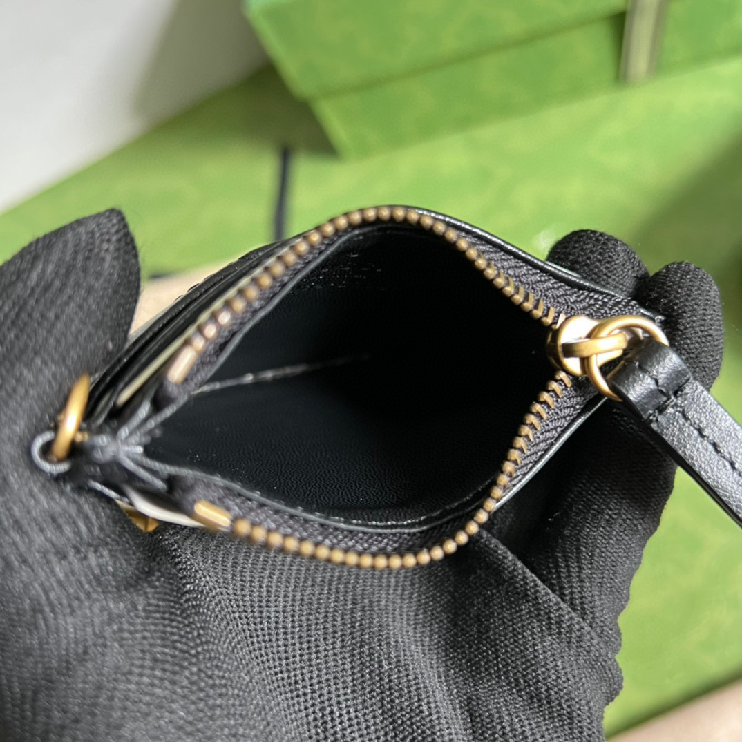 Gvc*1 Keychain Wallet