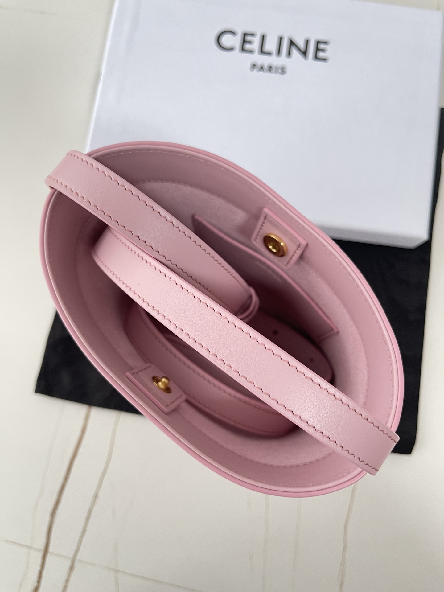 Ce1i*e Leather bag