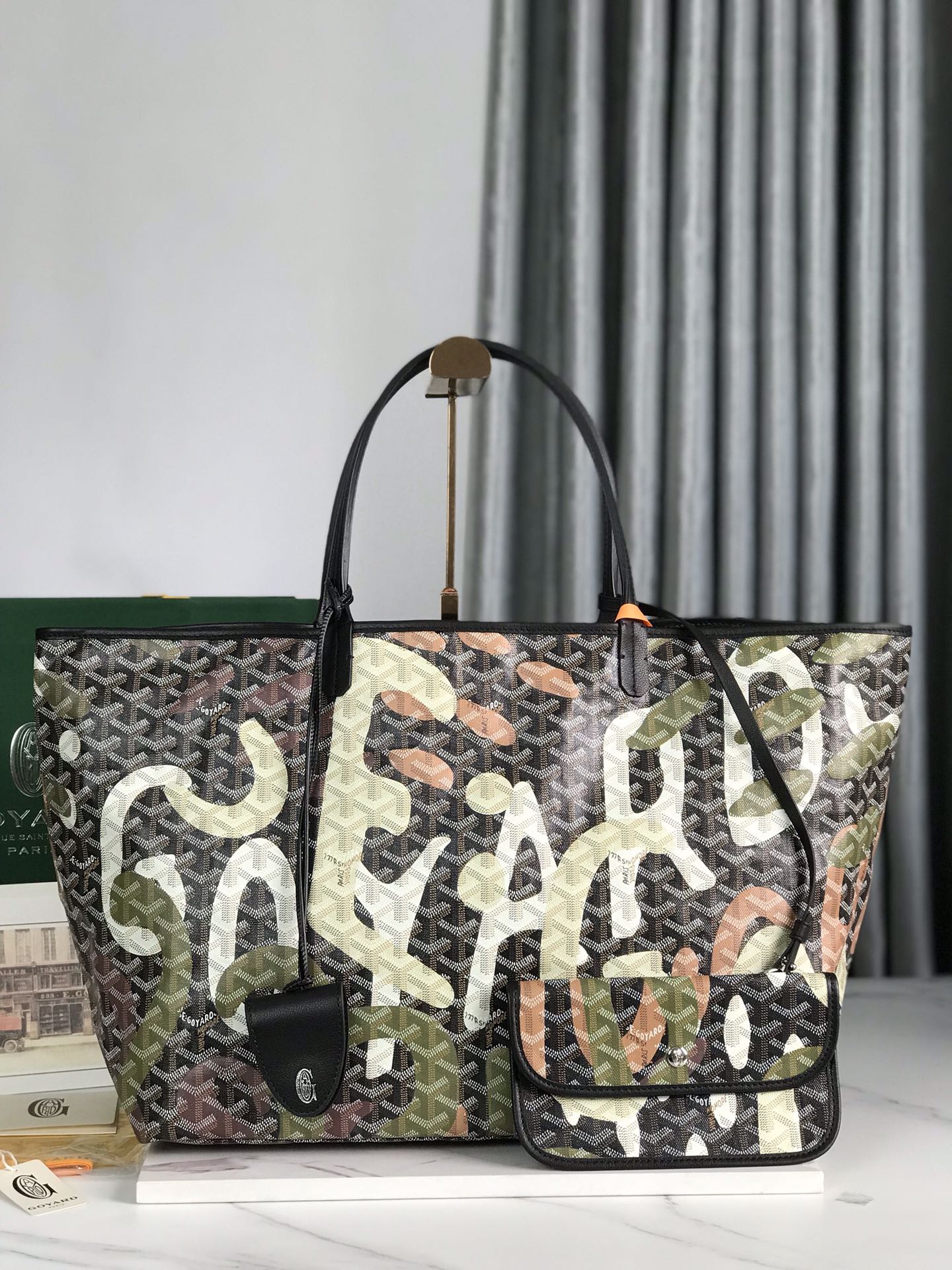 SAINT L0vis Tote bag
