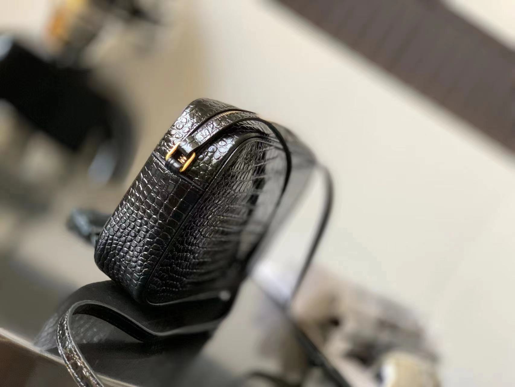 MONOGRAM Sa1nt Lau*nt
