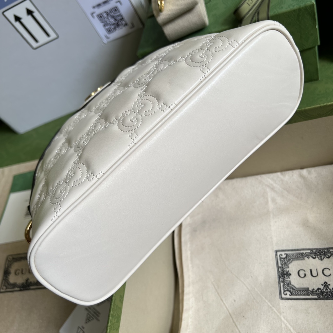 GG Matelassé leather small bag