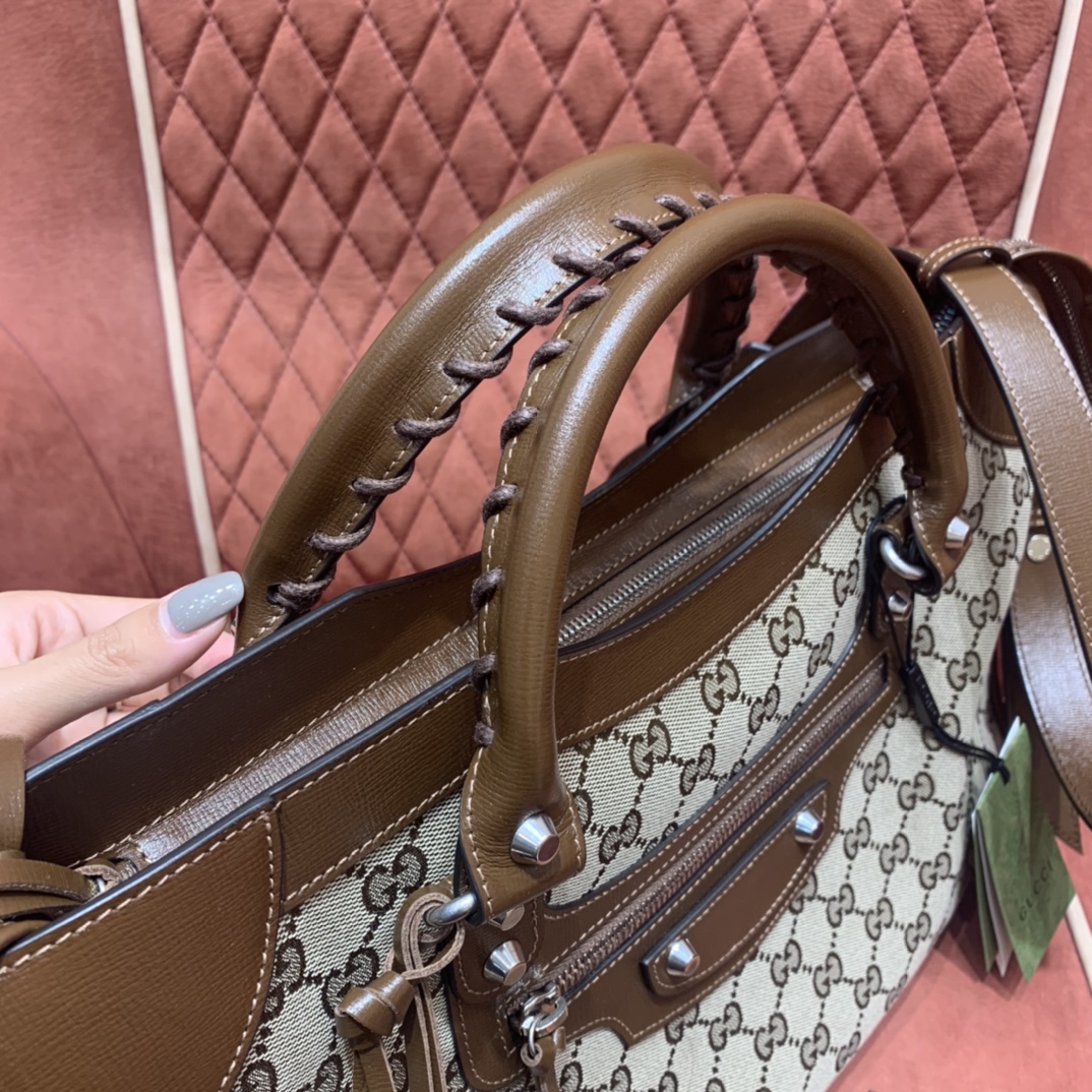 G7 x Balenciagα