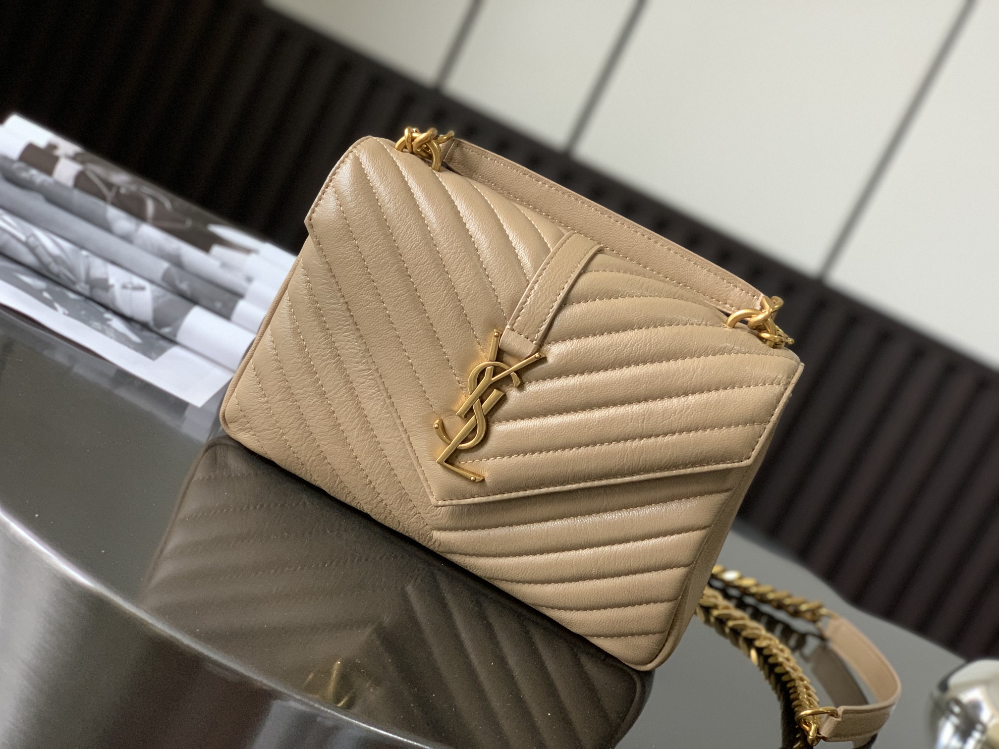 Sa1nt Lau*nt Medium Chain Bag
