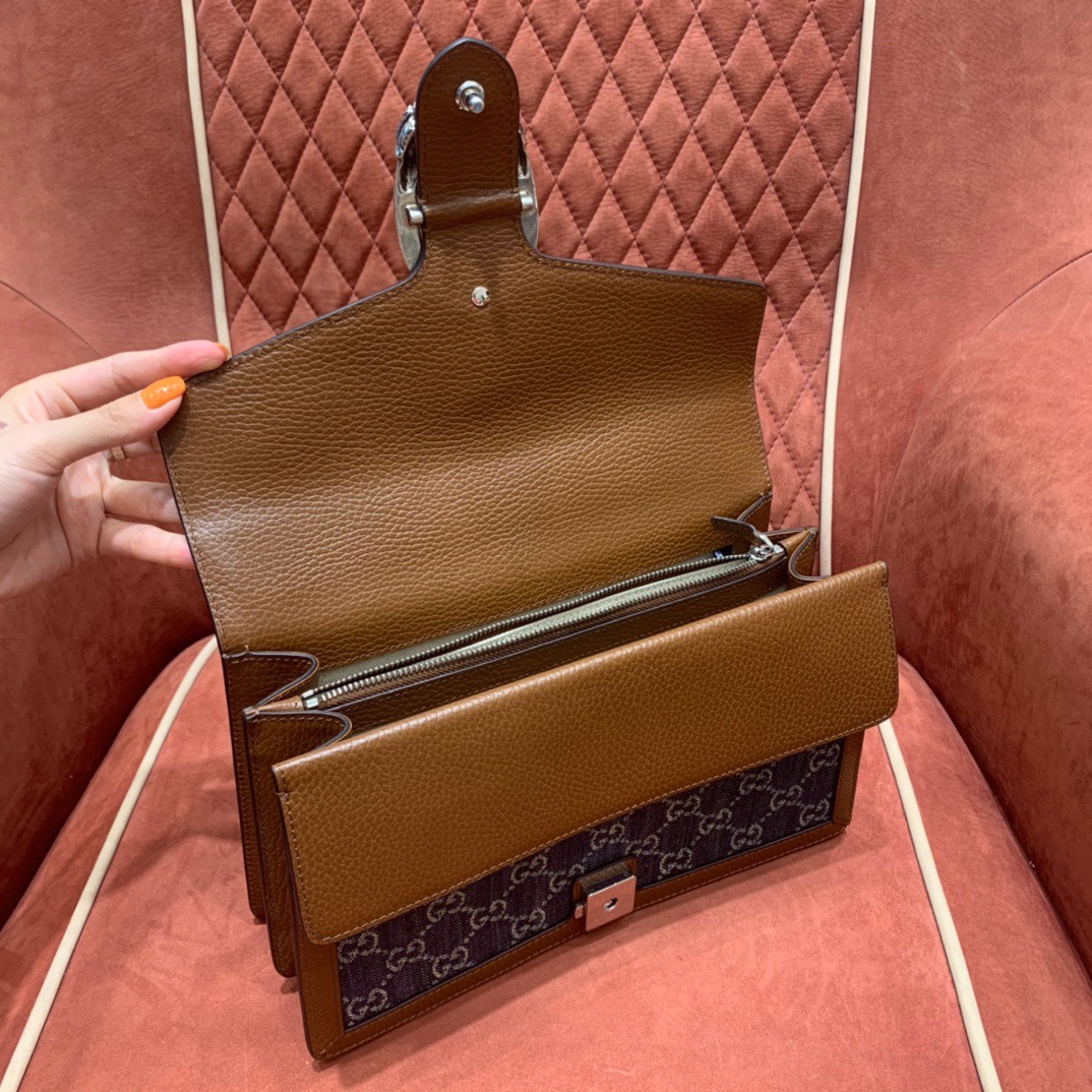 gv*c1 De*1m shoulder bag