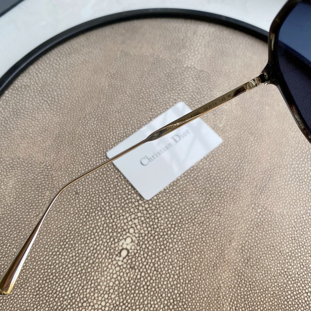 Round Sunglasses