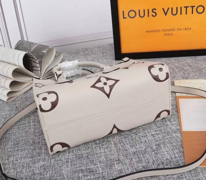 L0vis Vvtt0n Bicolor Monogram Empreinte Leather Onthego PM Bag In Cream And Bois De Rose Pink